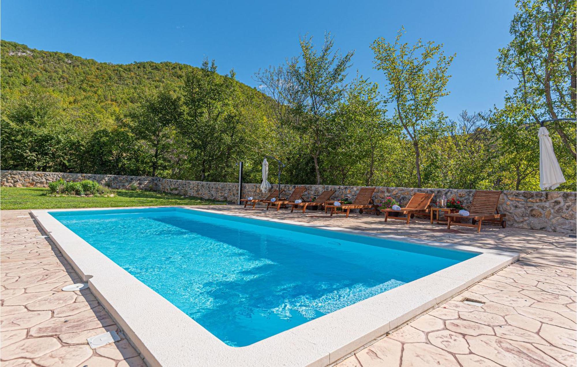 Gorgeous Home In Knin With Kitchen Kovacic Extérieur photo