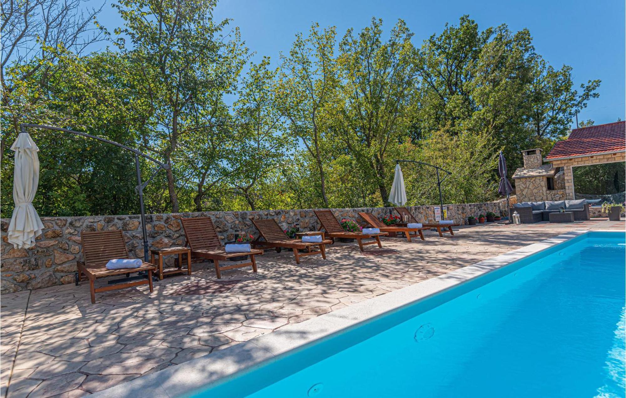 Gorgeous Home In Knin With Kitchen Kovacic Extérieur photo